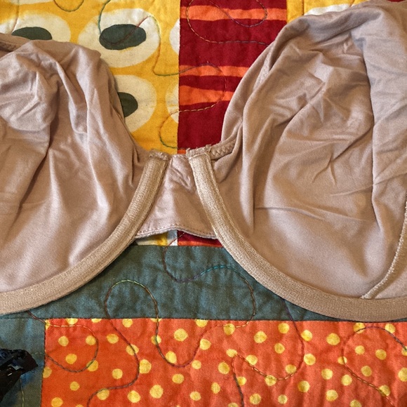 2 Gillian & O’Malley nursing bras (unlined) - Picture 7 of 8